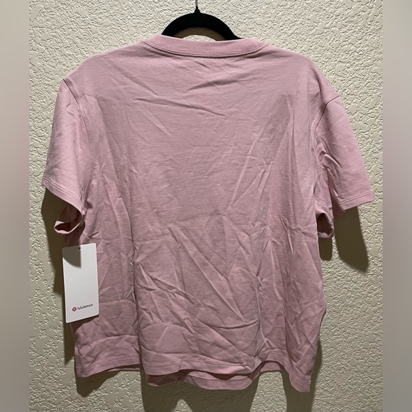NWT lululemon Relaxed Fit Cotton Jersey T-Shirt Graphic Pink Haze Size 8 - Picture 10 of 11